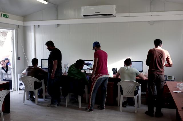 En busca del refugio y educación